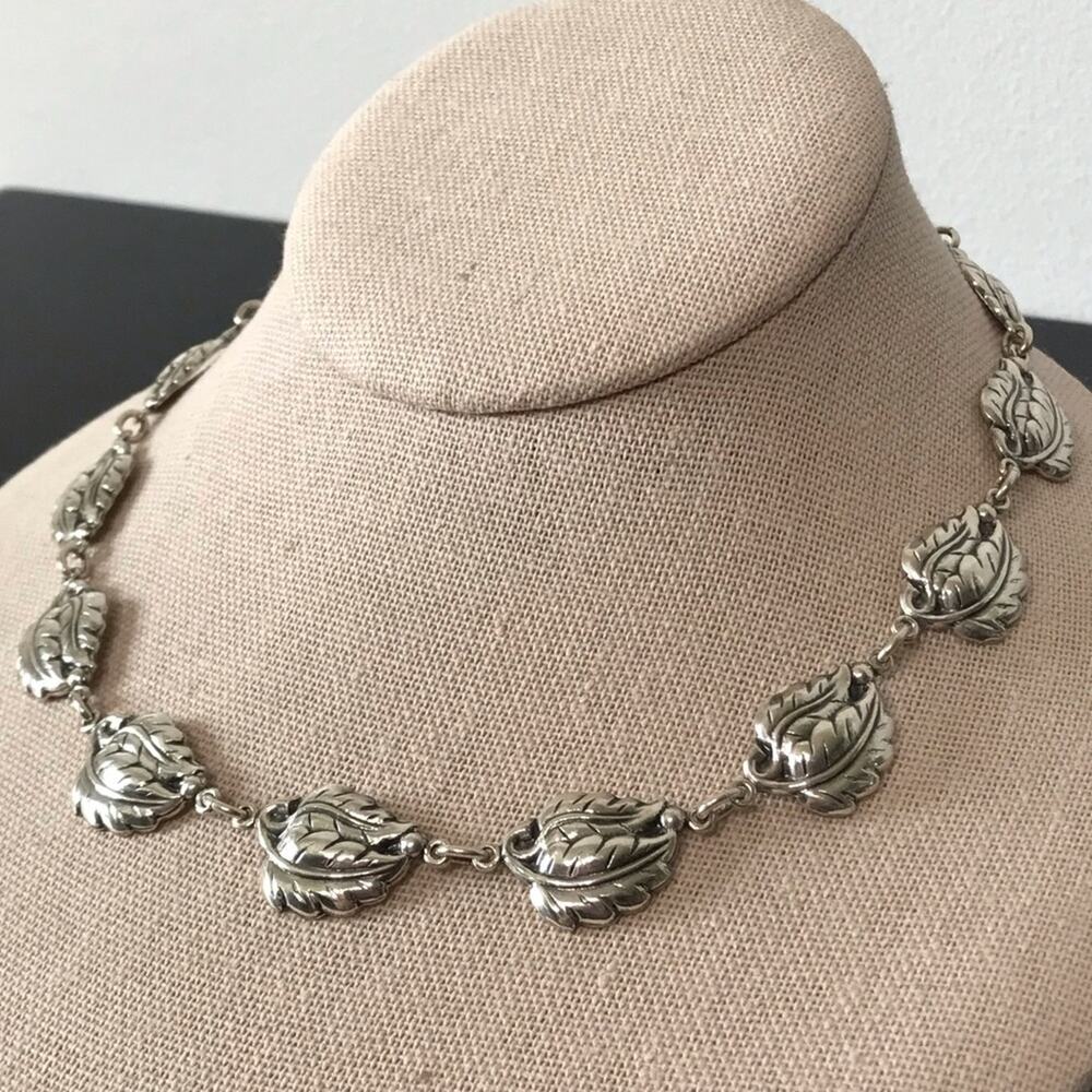 VTG Danecraft Signed 22.64g 925 Sterling Silver 3D Puffy Floral Leaf Necklace